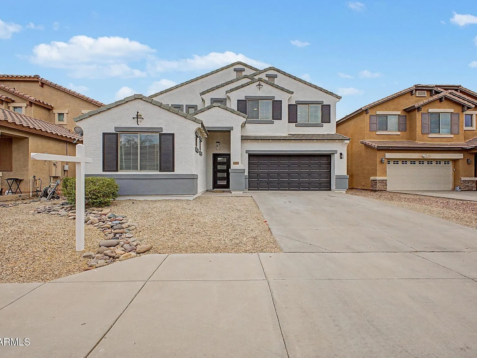 4 bed, 2.5 bath, 2784 sqft, $2,900 — Photo 1