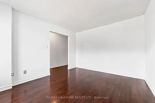 402 Kingston Rd #1A Photo 1