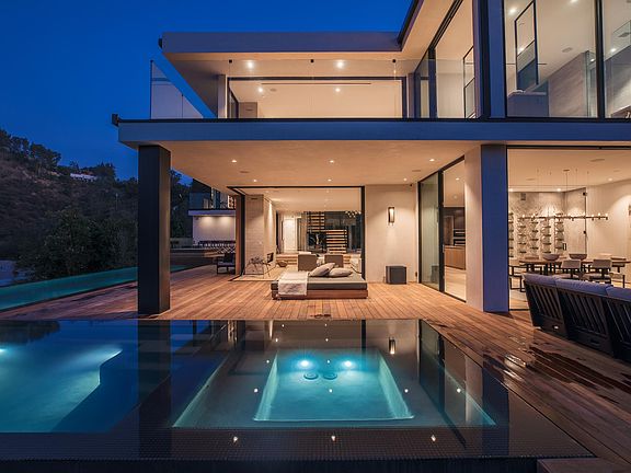 4th image of 10483 Sandall Ln