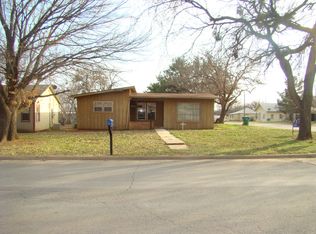 501 E Ruby Ave, Iowa Park, TX 76367