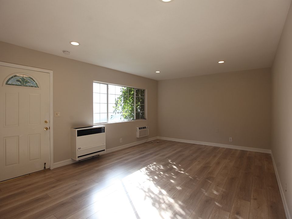 1st image of 6431 Primrose Ave APT 1