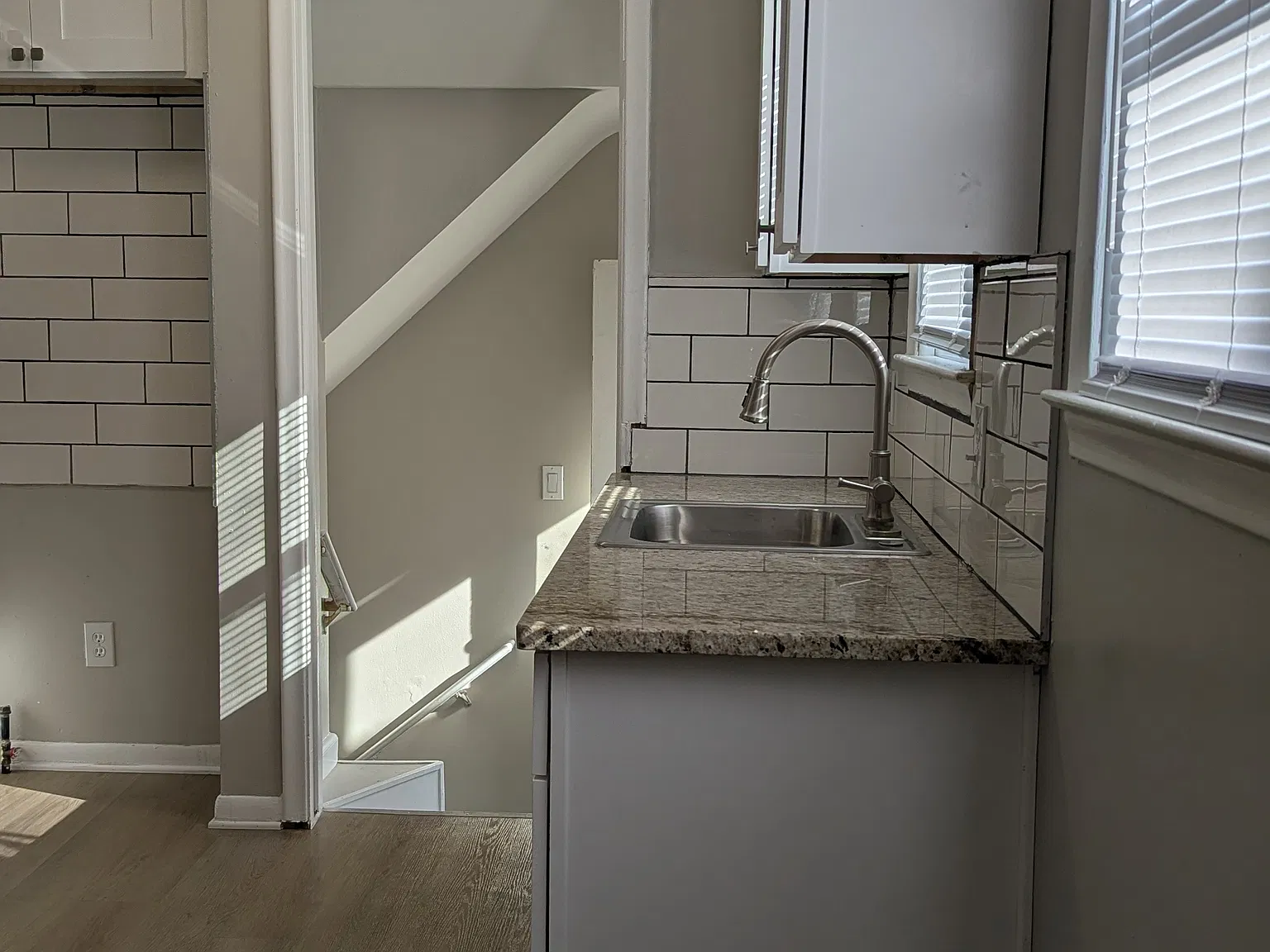3 bed, 997 sqft, $1,775 — Photo 3