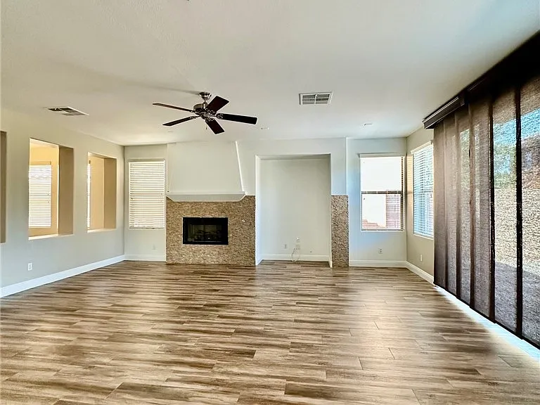 1220 Olivia Pkwy — Photo 36