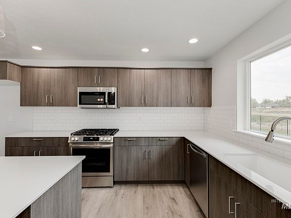 5th image of 18147 N Lion Head Ave