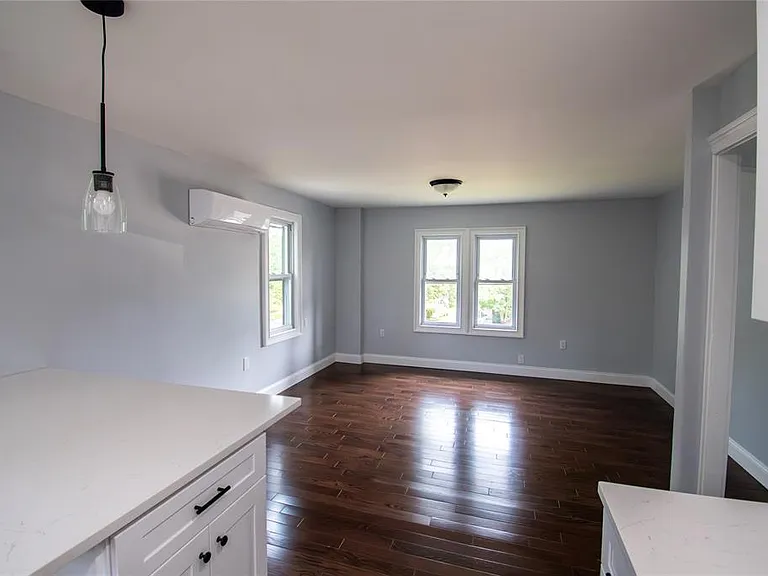 25 Hillside Ave — Photo 7