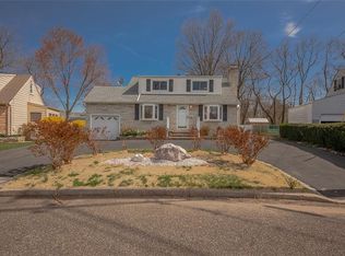 36 Ellwood Rd, East Brunswick, NJ 08816