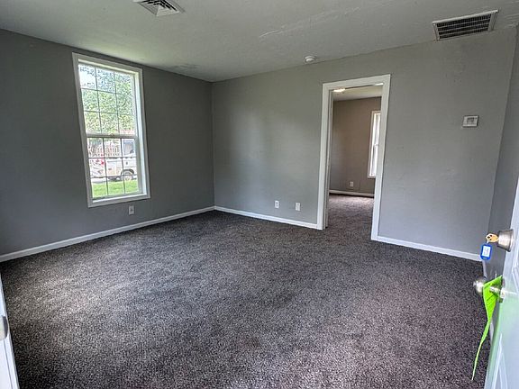 3rd image of 804 S Terrace Dr
