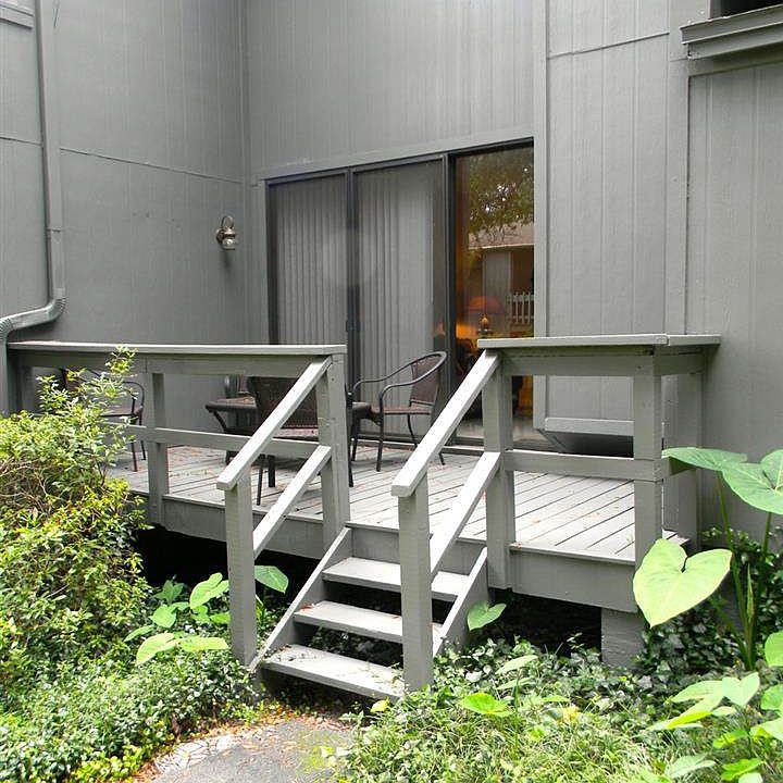 1st image of 4 Hillbrook Way #11