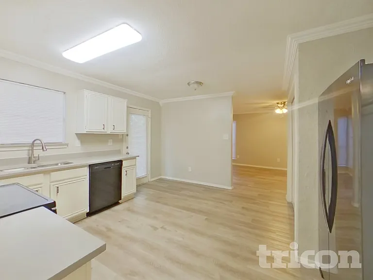 6729 Daffodil Ct — Photo 6
