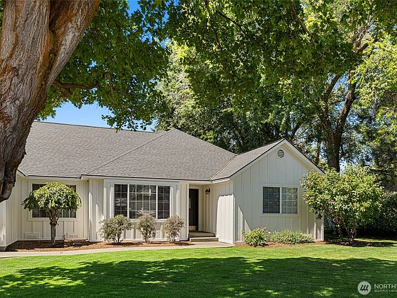 3rd image of 1403 N Thayer Avenue