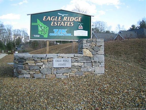 Eagle Ridge Estates!  Condo...