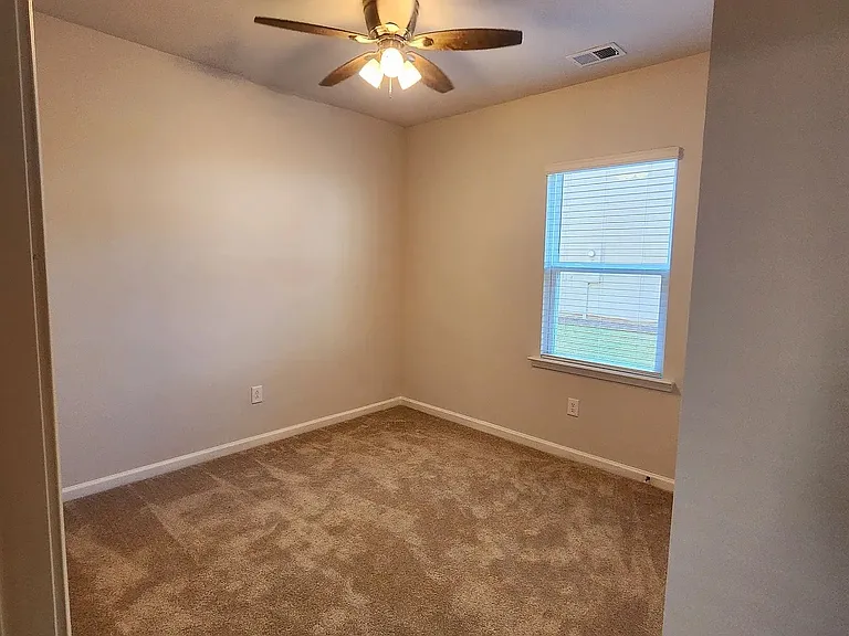395 Paulownia Cir — Photo 4
