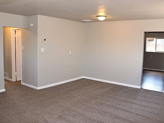3rd image of 2609 Ontario St