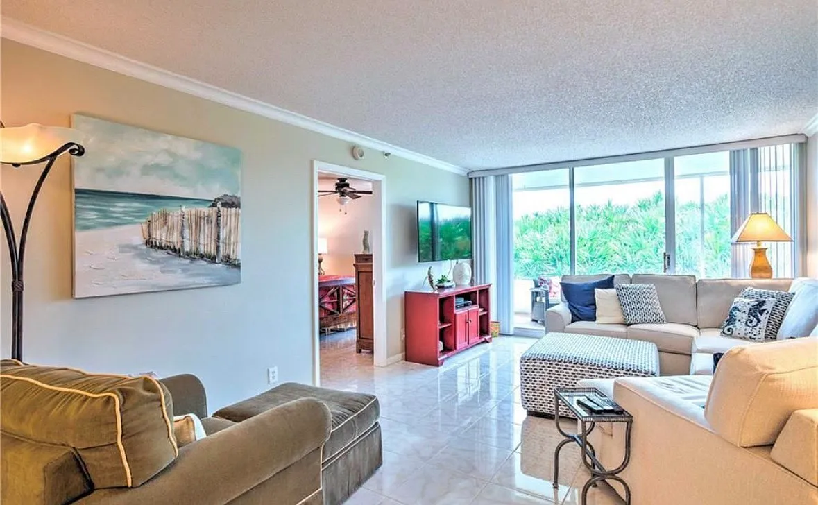 2 bed, 1299 sqft, $4,000 — Photo 3