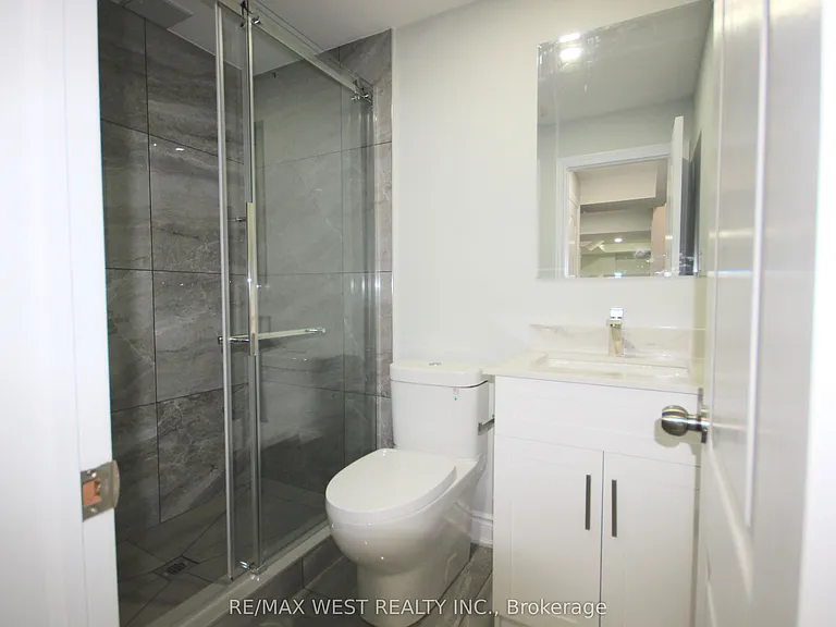 152 The Queensway #BASEMENT — Photo 18