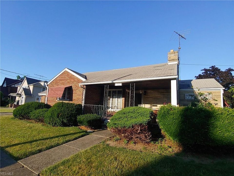 1st image of 1083 Hawthorne Ave
