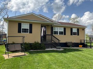 111 Applewood Ln, Shady Spring, WV 25918