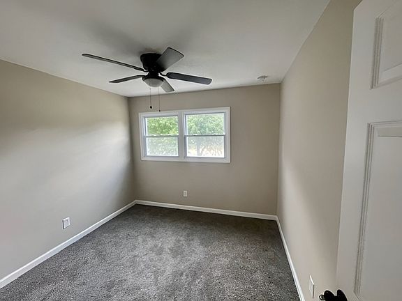 4th image of 702 S Main St