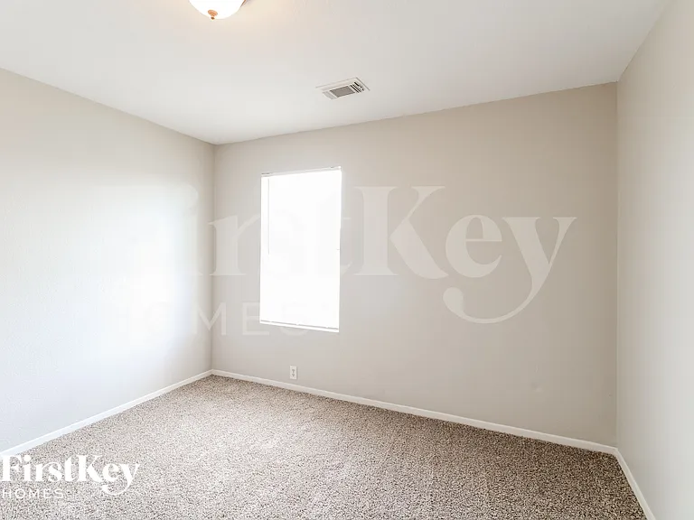 3235 Becker Glen St — Photo 11