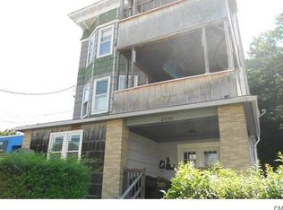2136 E Main St FL 2, Bridgeport, CT 06610