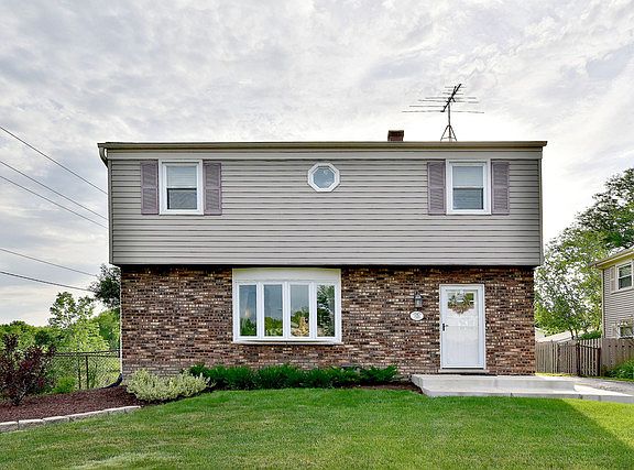 2nd image of 328 N Clarendon Ave
