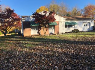 1180 N Buhl Farm Dr, Hermitage, PA 16148