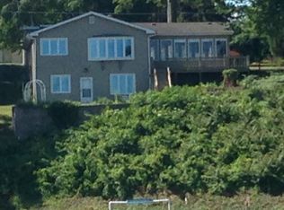 7761 Forest Beach Rd, Watervliet, MI 49098