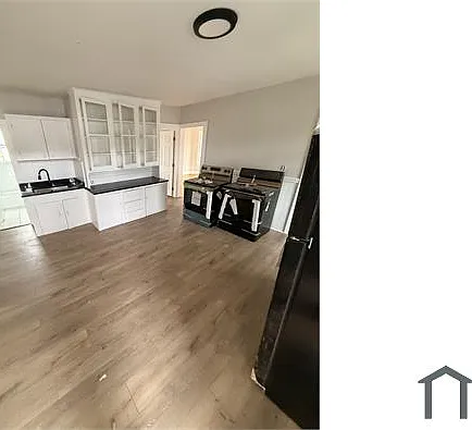 4 bed, $2,300 — Photo 4