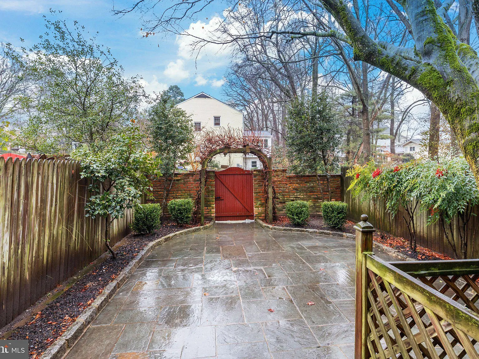 4 bed, 3.5 bath, 1584 sqft, $5,000 — Photo 3