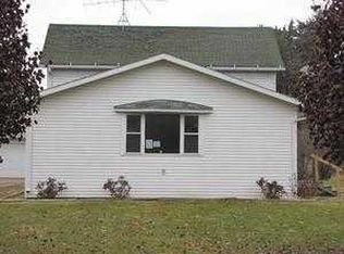 106 Hilltop Rd, Columbus Junction, IA 52738