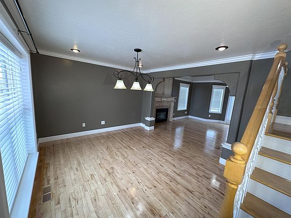 4th image of 1620 Calico Cir
