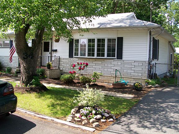 Front of house - Right