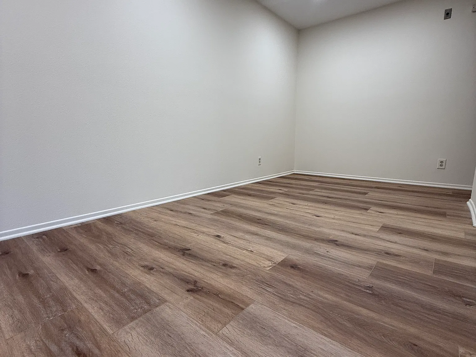 1 bed, 650 sqft, $1,950 — Photo 3