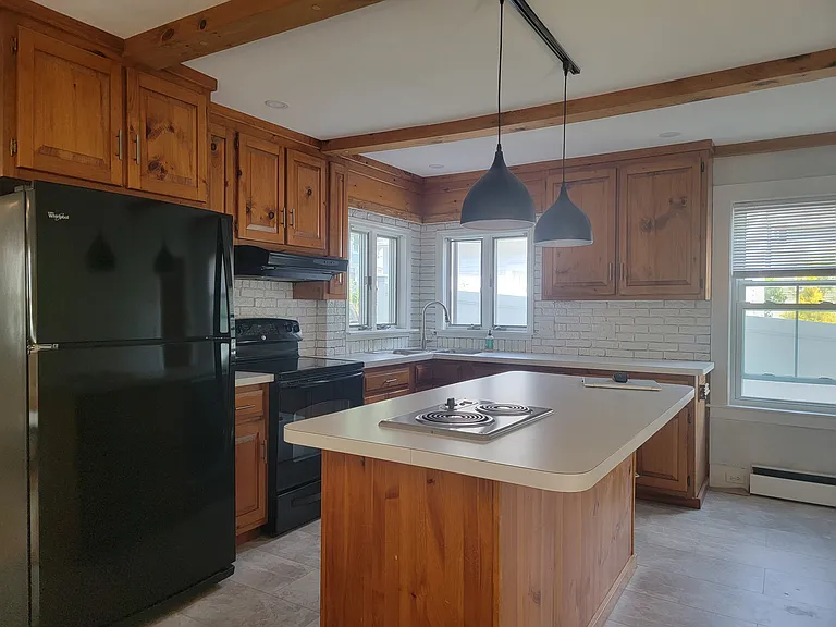 17 Highland St — Photo 5