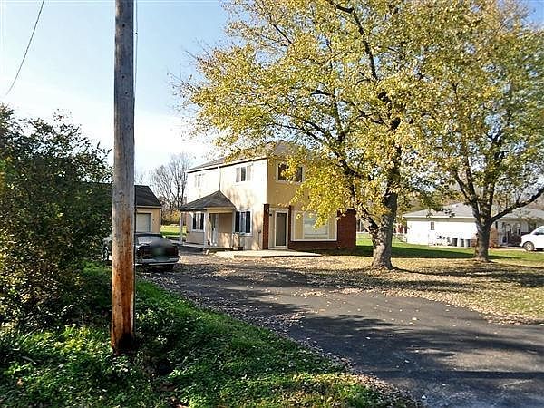 2nd image of 223 Ballman Rd SW