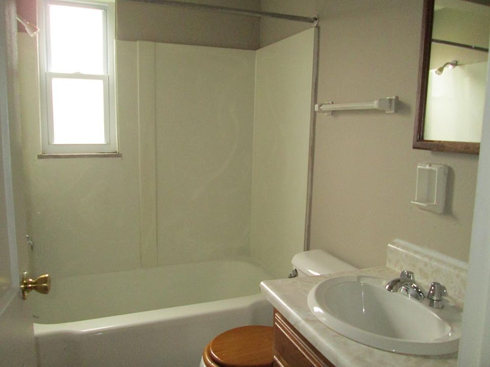 2nd image of 3321 Dale Ave