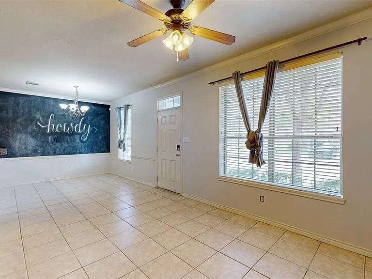 332 Forest Dr — Photo 8