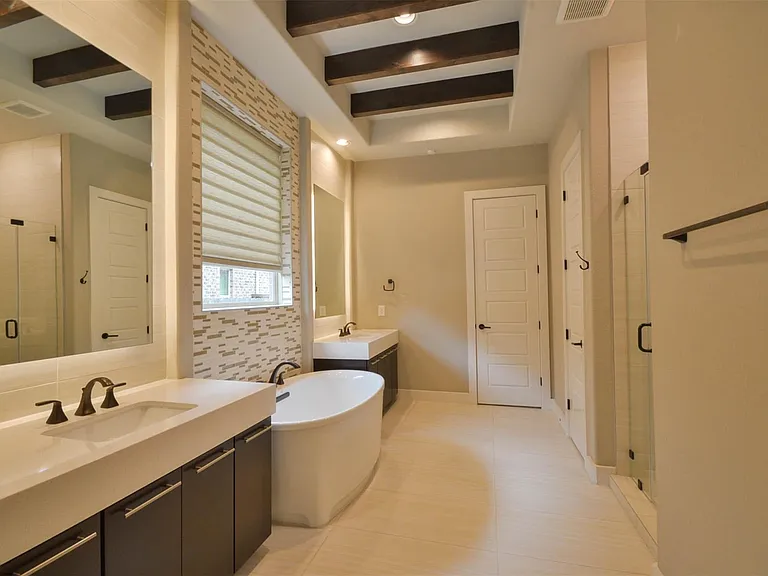 5911 Vineyard Creek Ln — Photo 30