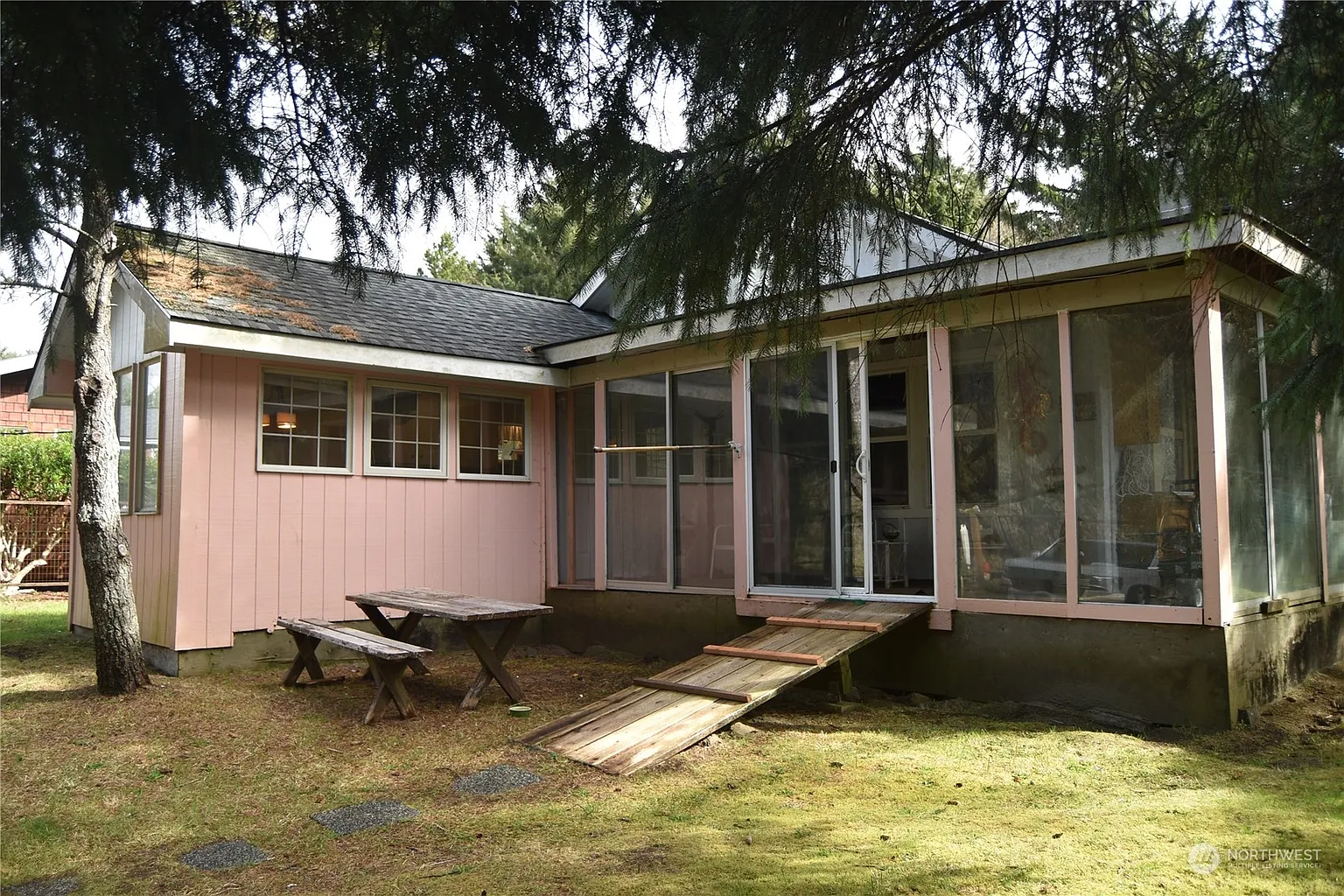 16 Lagoon Lane photo 1