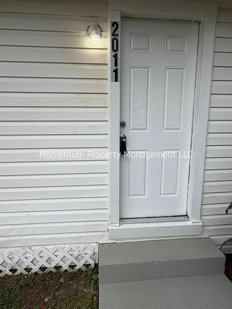 2011 Fairbanks St. Tampa, FL 33604 — Photo 2
