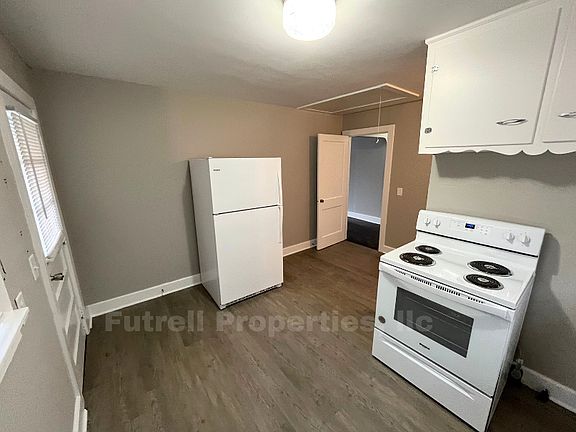 4th image of 417 Milton Ave