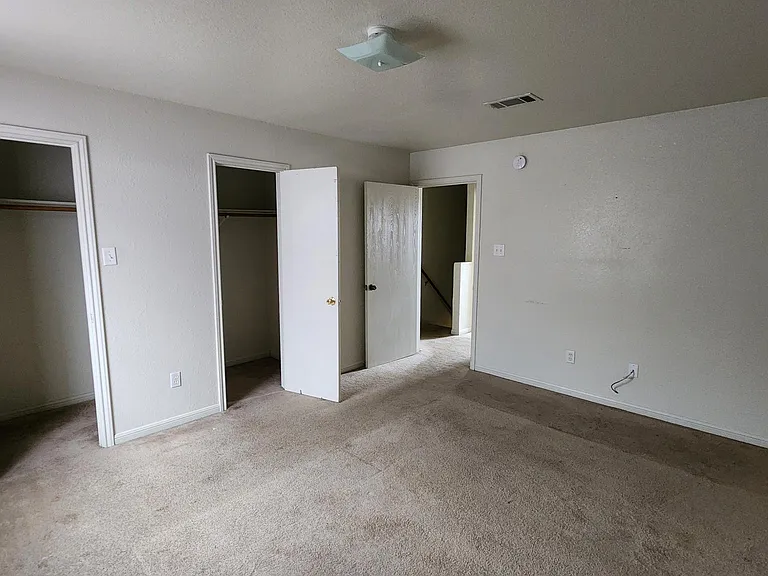 2810 Cantabrian Dr #B — Photo 9