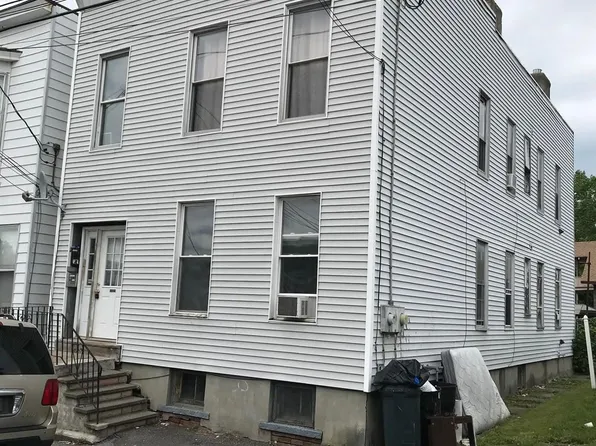 1511 Hutton St, Troy, NY 12180