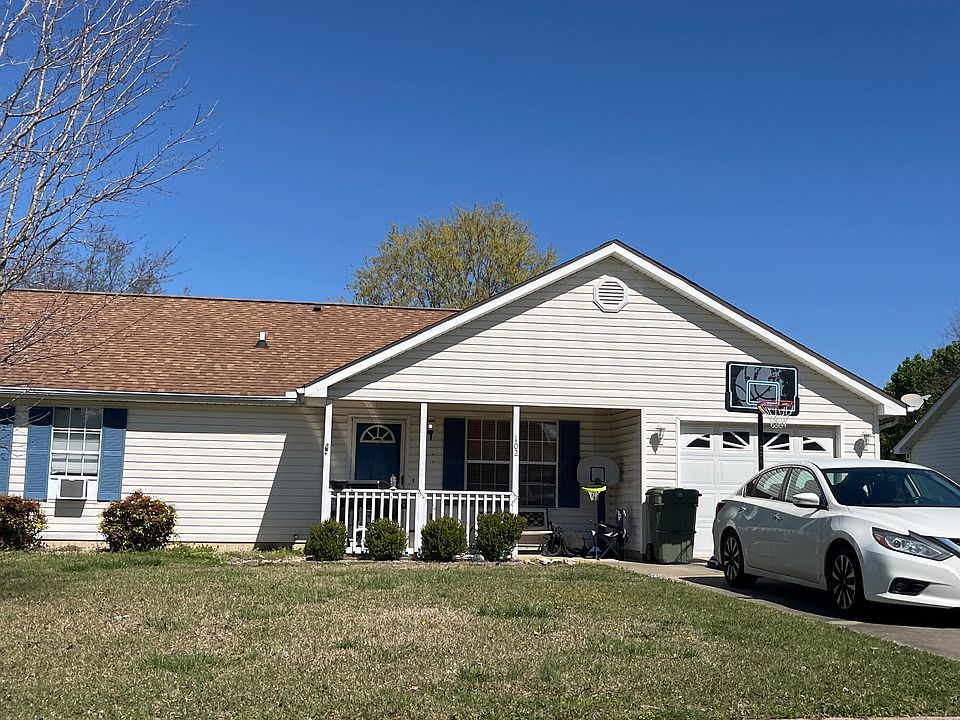 2nd image of 102 Country Gardens Dr