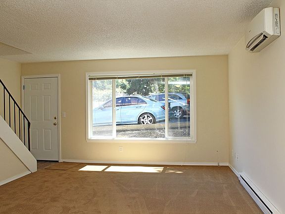 4th image of 10513-10535 NE Fremont St #10513