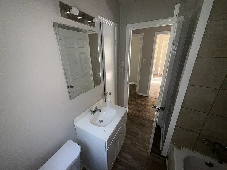 314 Clubview Dr — Photo 6