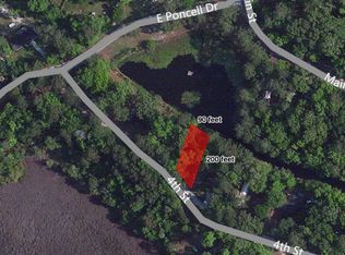 104 4th St, Midway, GA 31320