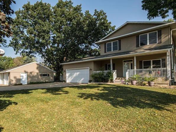 602 3rd St SE, Dodge Center, MN 55927