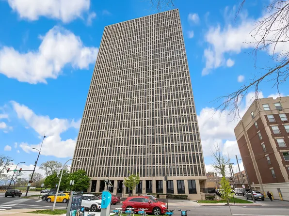 6700 S South Shore Dr APT 3H, Chicago, IL 60649