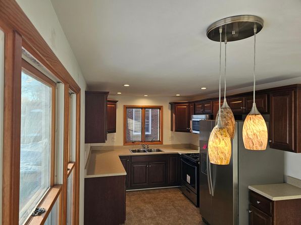 147 Iris Ave FLOOR 1